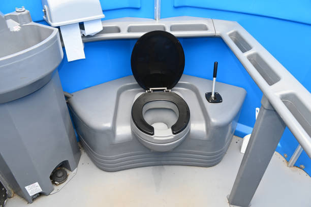 Best Luxury portable toilet rental  in Leupp, AZ